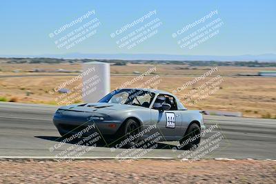 media/Oct-18-2025-Extreme Speed (Sat) [[d6d7e1fef1]]/Group 3 Purple/Session 2 (Turn 3)/